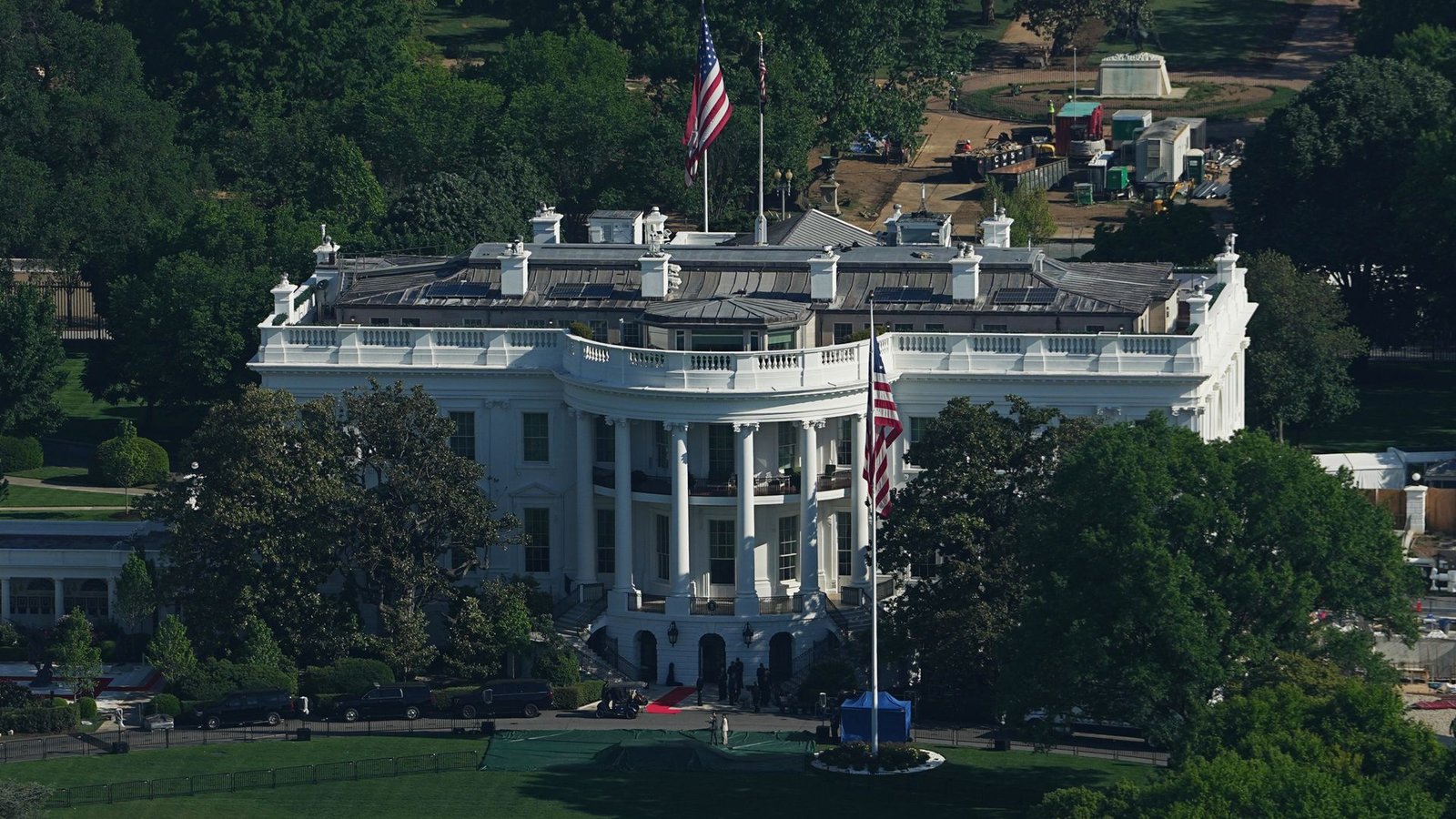 Gunshots heard near the White House – reports