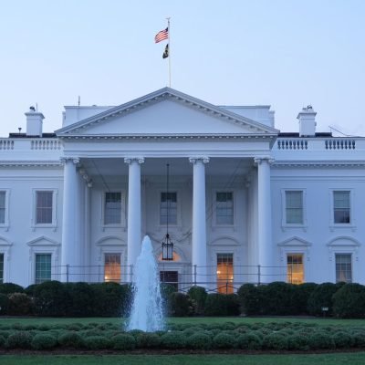 Three US news outlets ‘to sue’ over White House ban